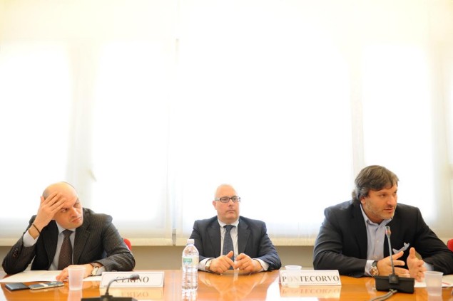 Al tavolo da destra il presidente Miraglia con il direttore Cerino e al centro il vicepresidente Pierpaolo Pontecorvo 