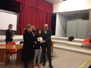 Rebecca e Valerio con il sindaco di Latina Di Giorgi, l'assessore Fanti e la responsabile del progetto Raee 