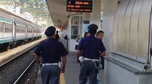 polizia in stazione