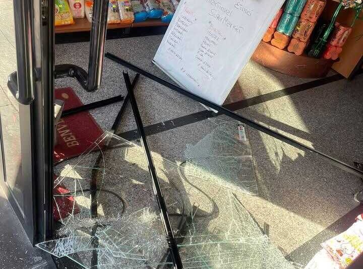 furto palazzo di vetro