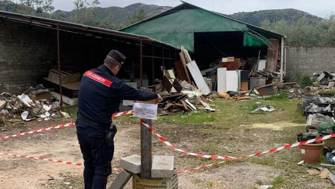 rifiuti illeciti a cori