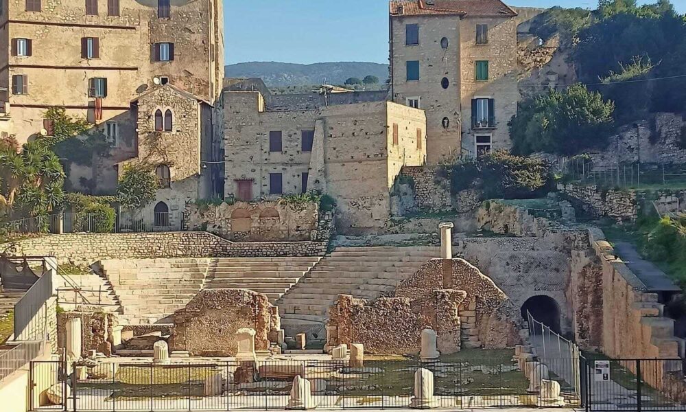 teatro romano terracina